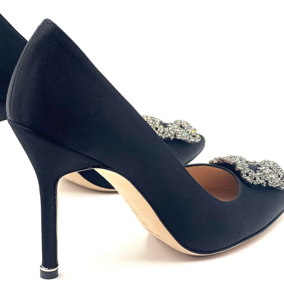 Manolo Blahnik Hangisi 105 Embellished Satin Pumps - Picture 4 of 9